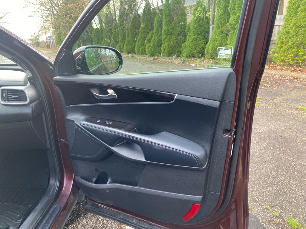 2017 Kia Sorento Image 24