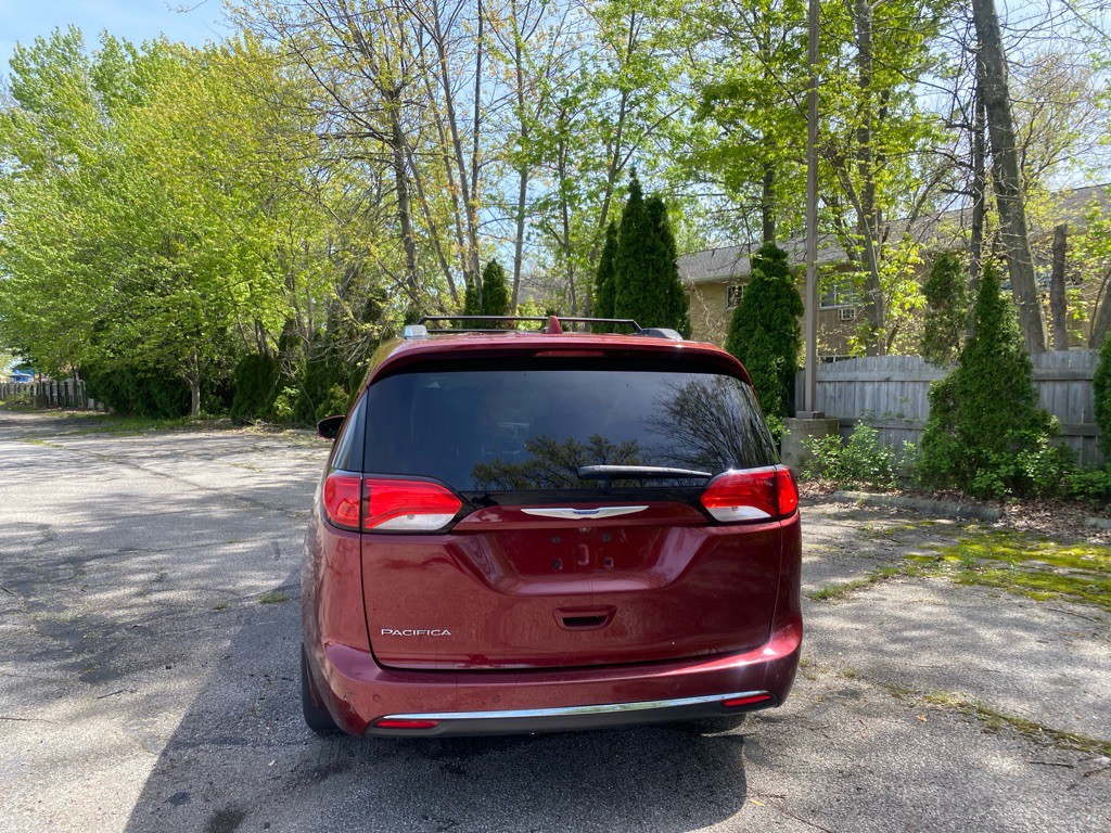 2018 Chrysler Pacifica Image 4