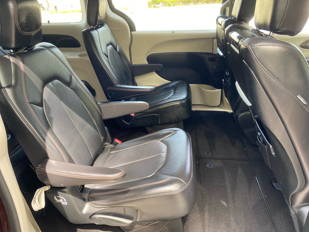 2018 Chrysler Pacifica Image 25