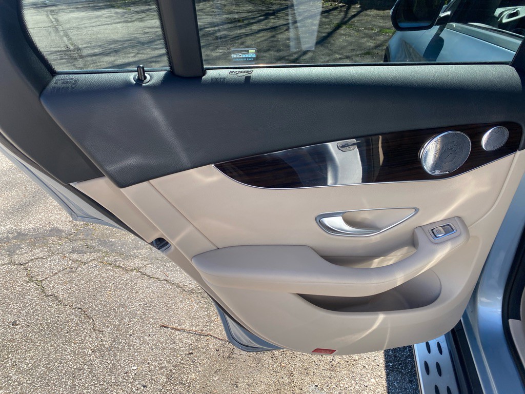2017 Mercedes-Benz GLC-Class Image 22