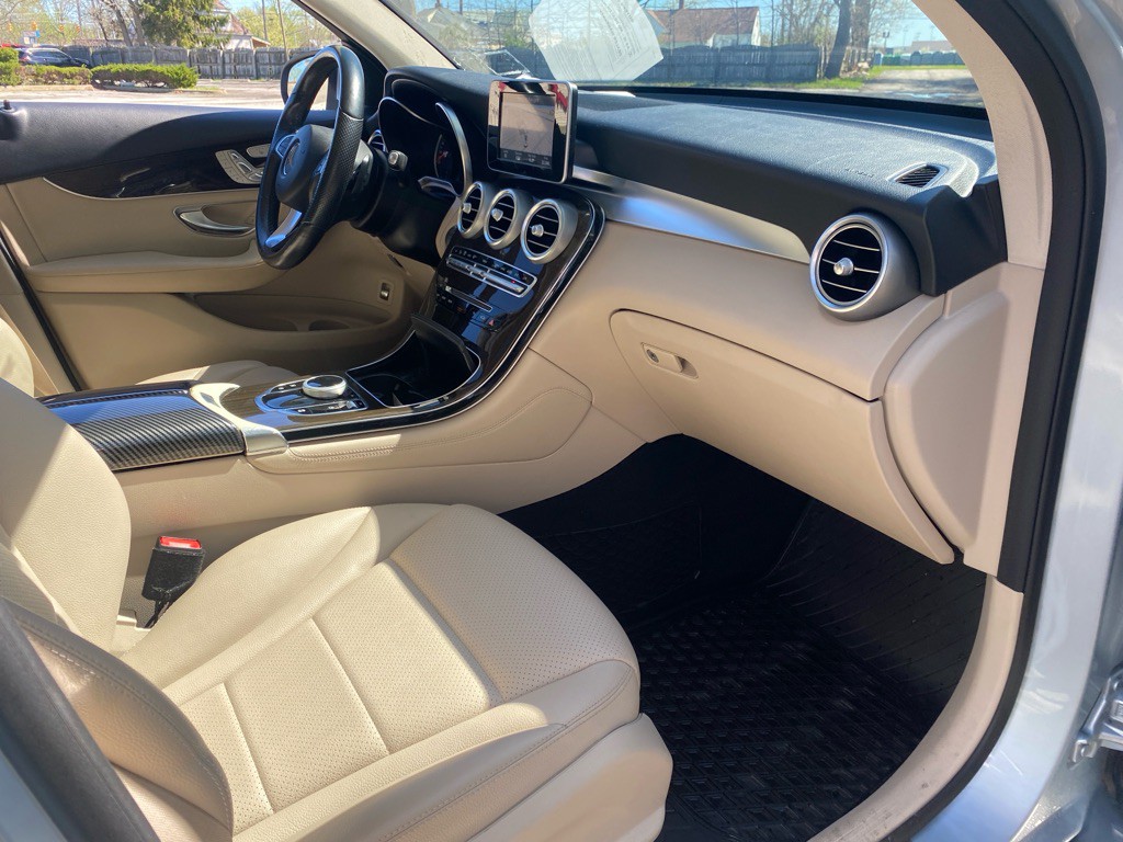 2017 Mercedes-Benz GLC-Class Image 26
