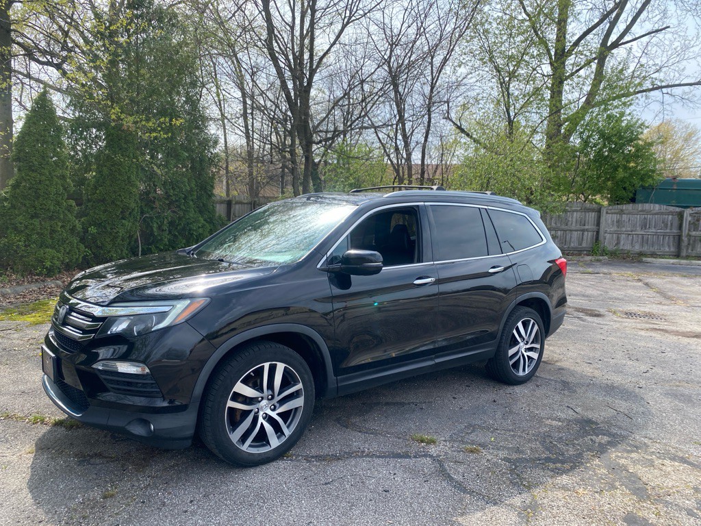 2017 Honda Pilot Image 1