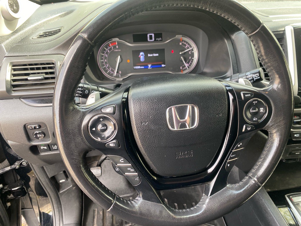 2017 Honda Pilot Image 13
