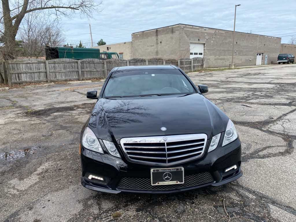 2010 Mercedes-Benz E-Class Image 8