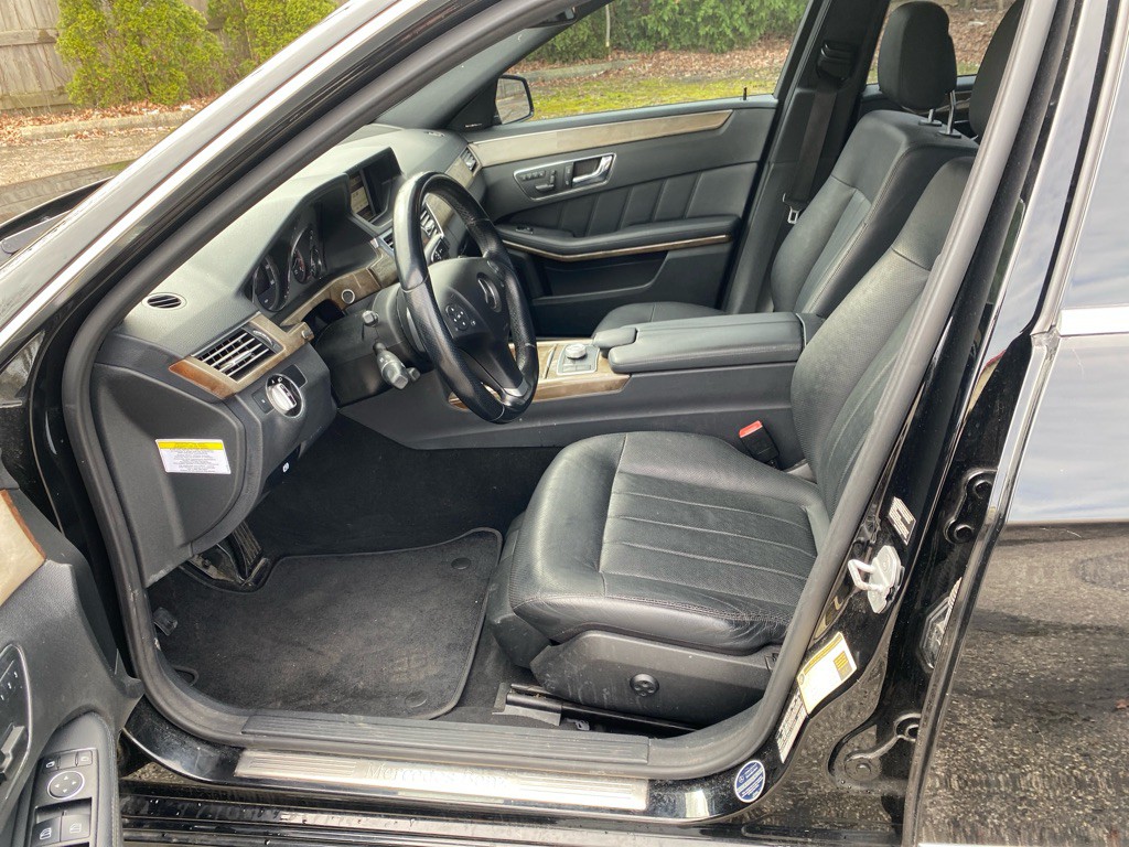 2010 Mercedes-Benz E-Class Image 10