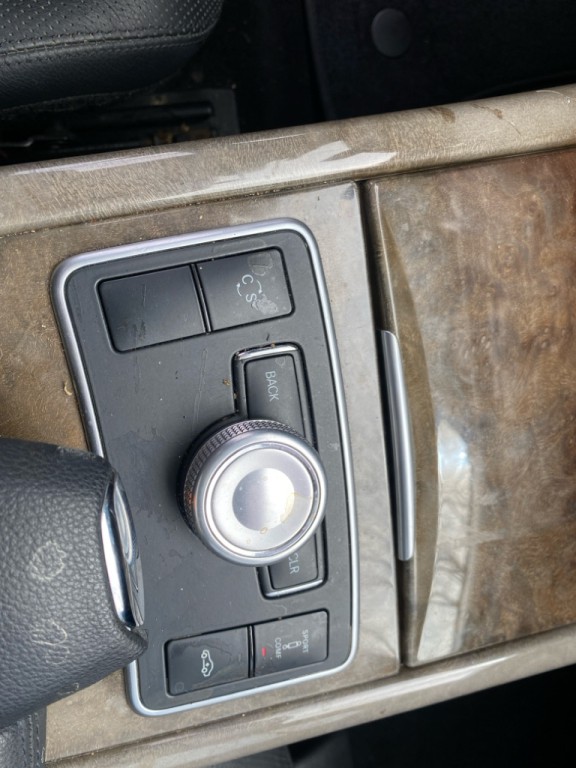 2010 Mercedes-Benz E-Class Image 18