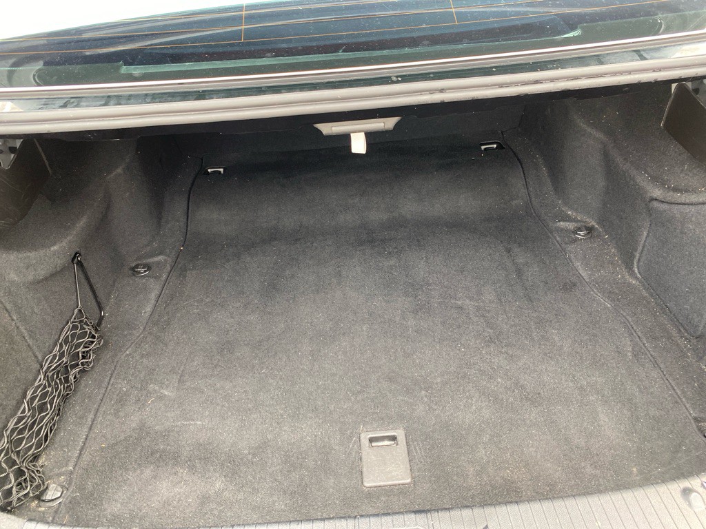 2010 Mercedes-Benz E-Class Image 23