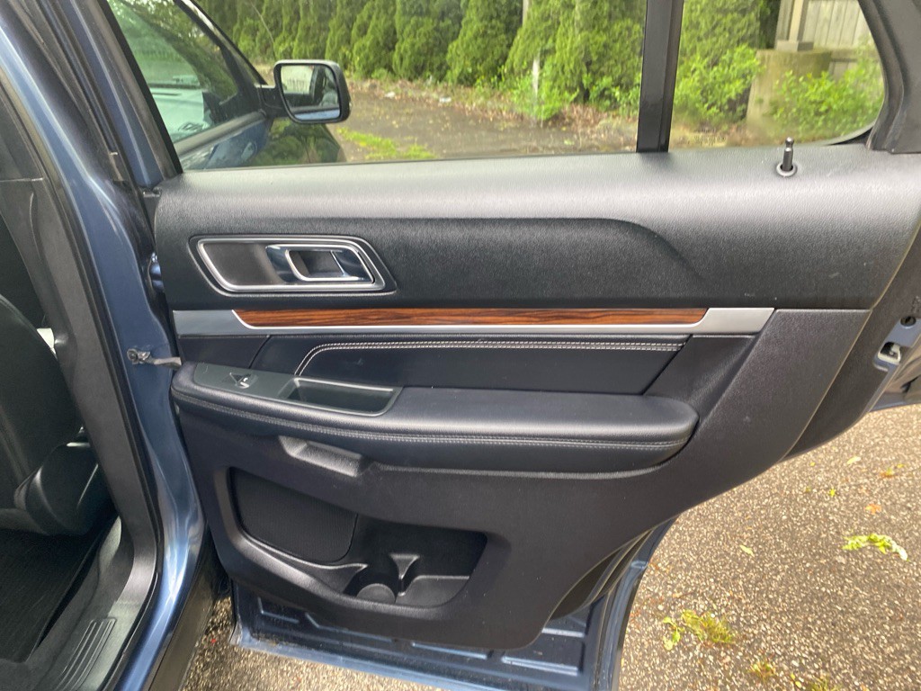 2019 Ford Explorer Image 25
