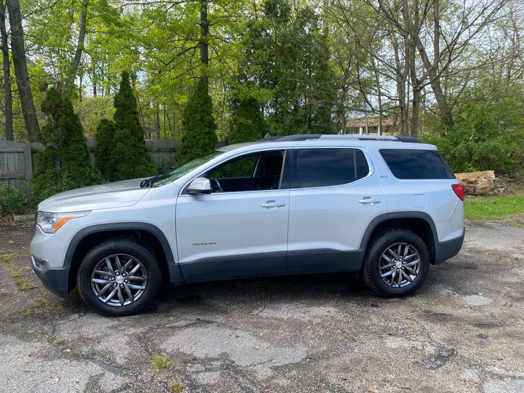 2018 GMC Acadia Image 2