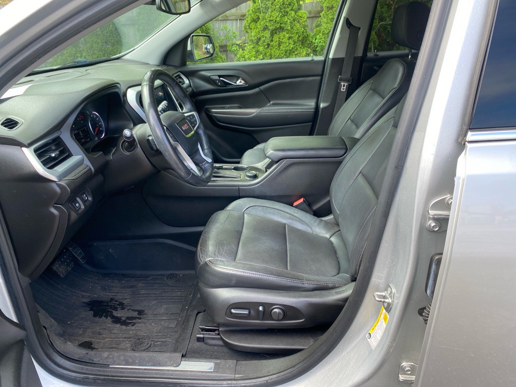 2018 GMC Acadia Image 9