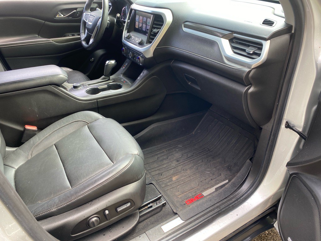2018 GMC Acadia Image 24