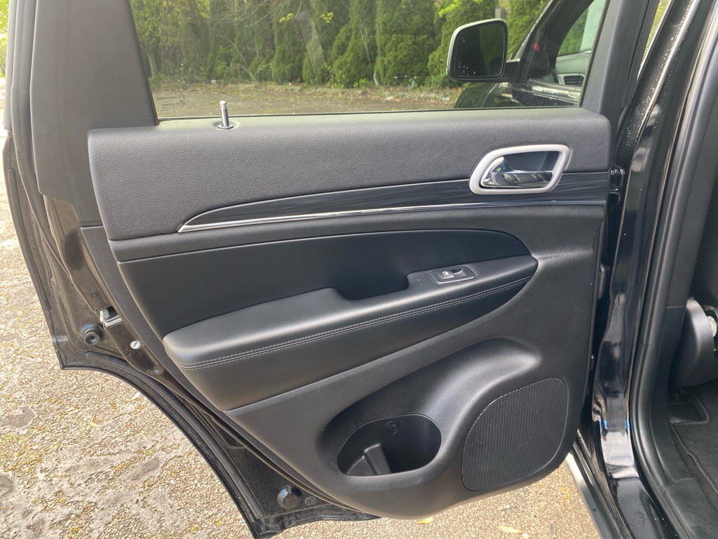 2020 Jeep Grand Cherokee Image 23