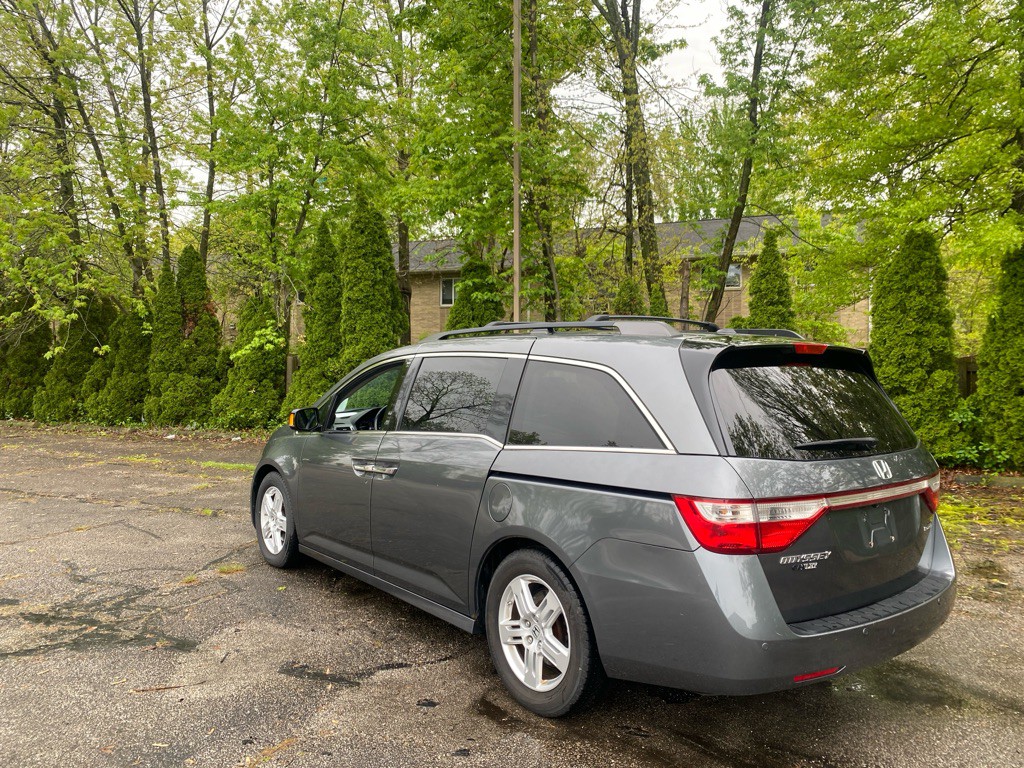 2012 Honda Odyssey Image 3