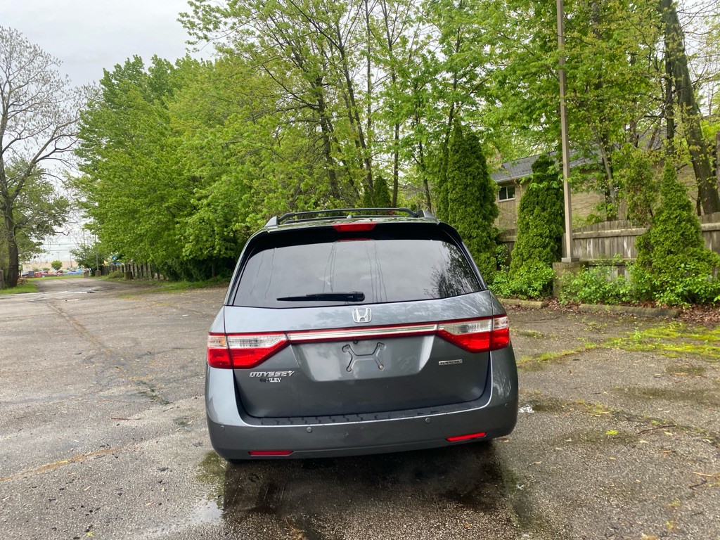 2012 Honda Odyssey Image 4