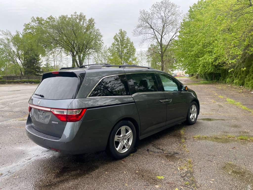 2012 Honda Odyssey Image 5