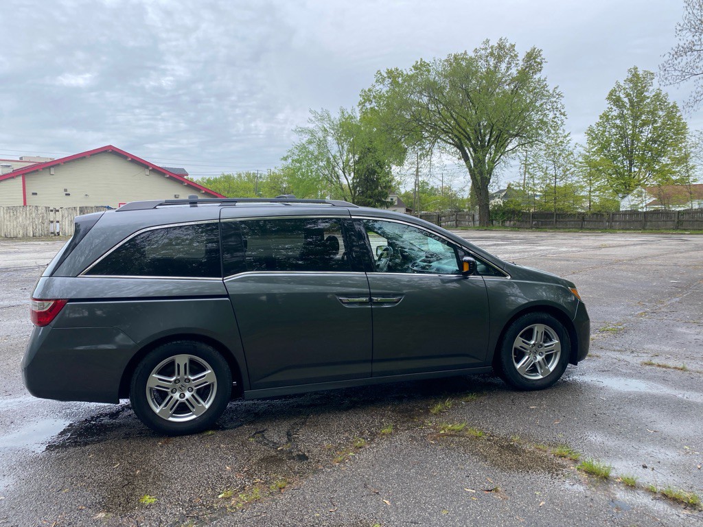 2012 Honda Odyssey Image 6