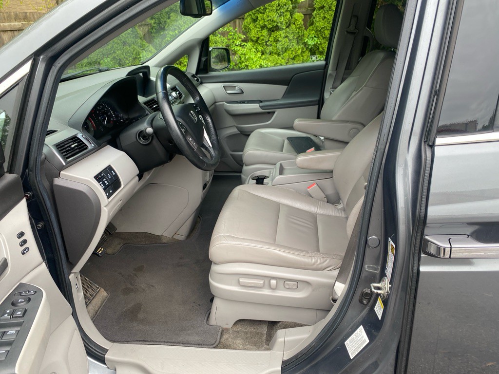 2012 Honda Odyssey Image 10