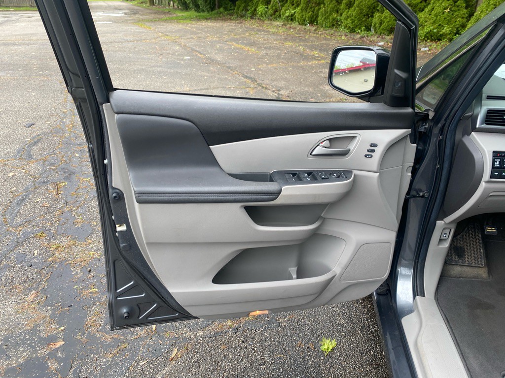 2012 Honda Odyssey Image 11