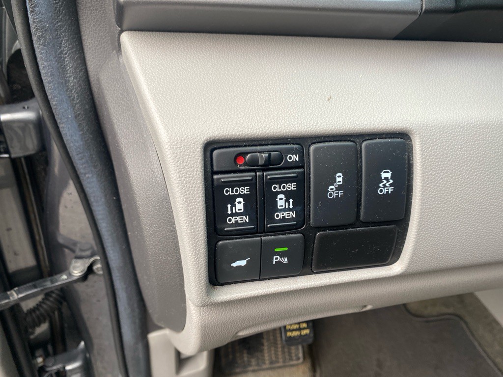 2012 Honda Odyssey Image 12