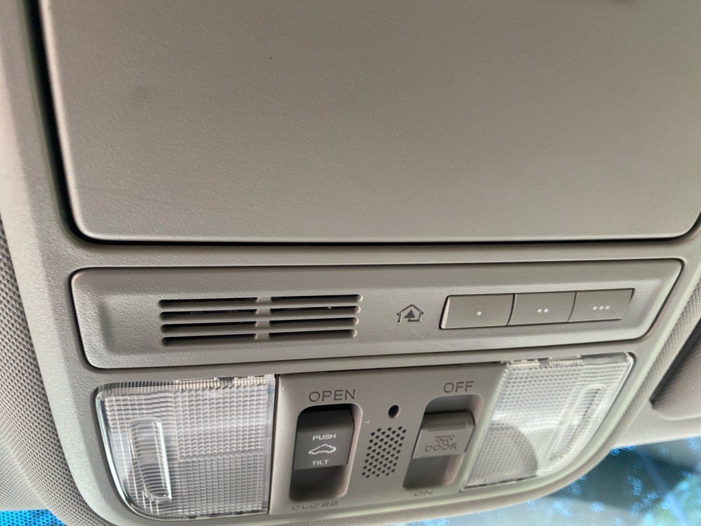 2012 Honda Odyssey Image 18