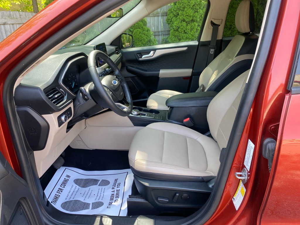 2020 Ford Escape Image 10