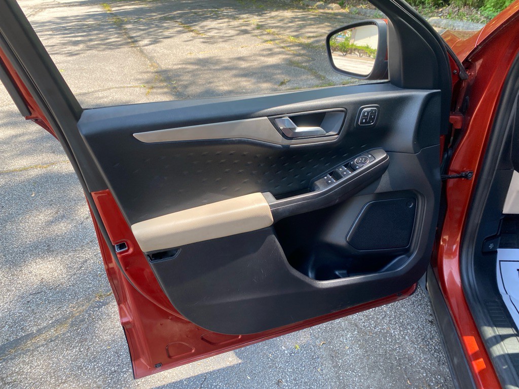 2020 Ford Escape Image 11