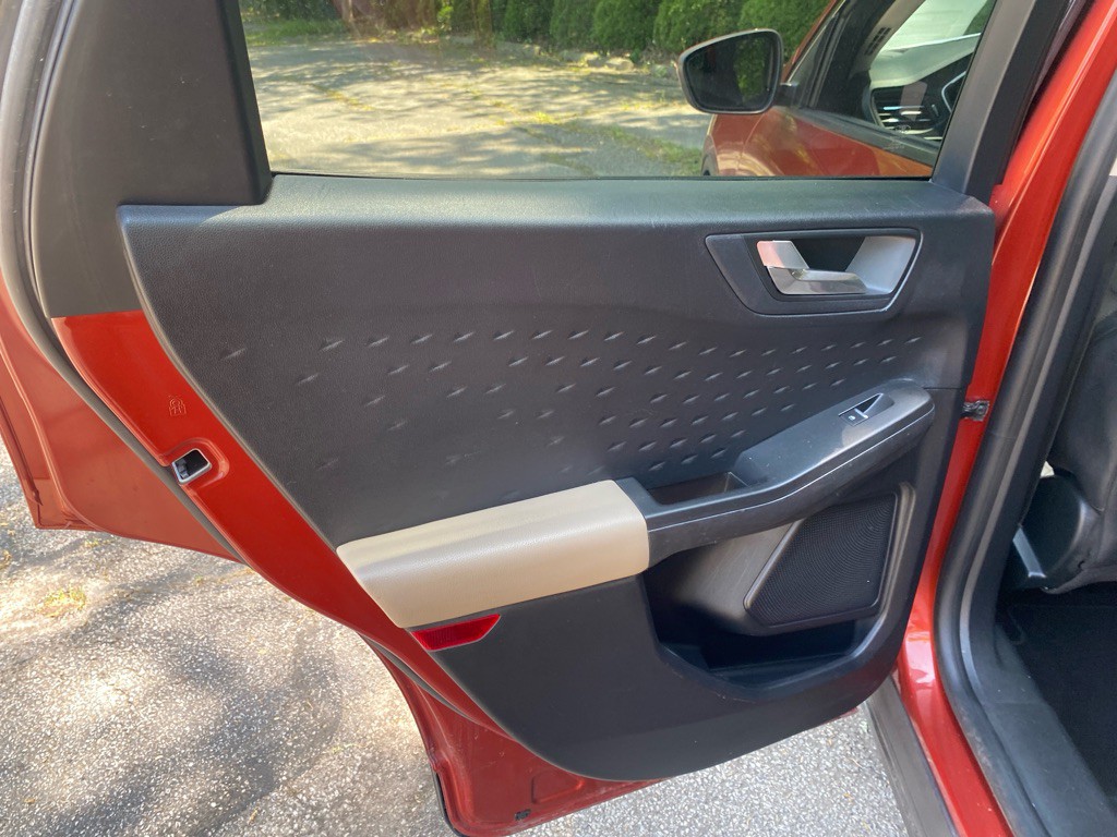2020 Ford Escape Image 21
