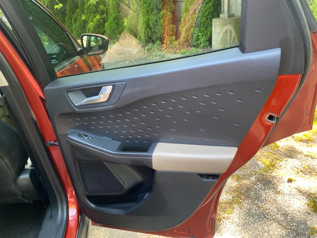 2020 Ford Escape Image 24