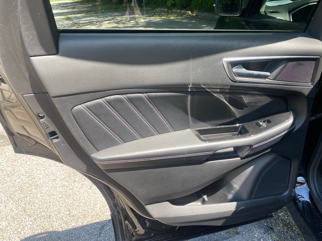 2016 Ford Edge Image 20
