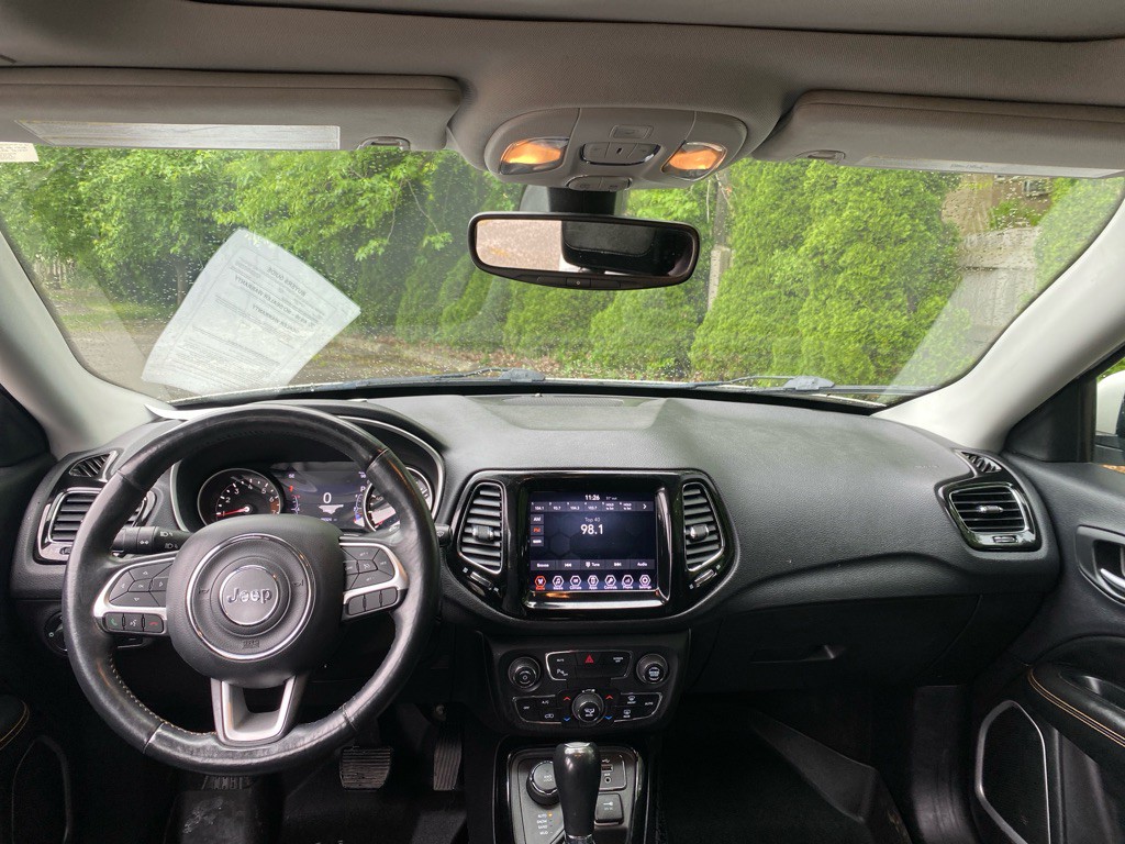 2018 Jeep Compass Image 18