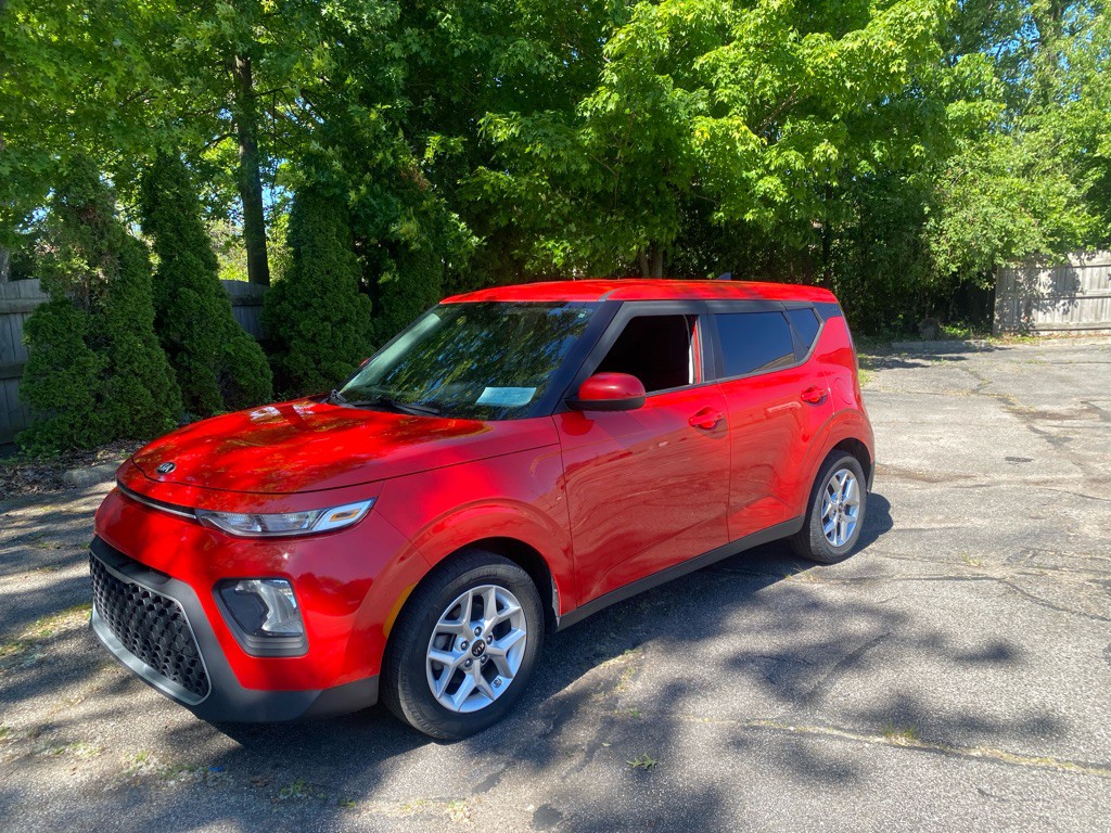 2021 Kia Soul Image 1