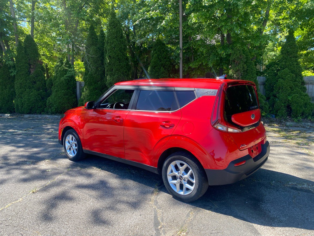 2021 Kia Soul Image 3