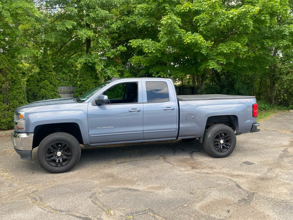 2016 Chevrolet Silverado 1500 Image 2