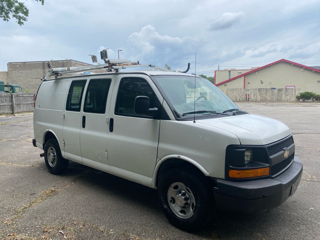 2015 Chevrolet Express Image 7