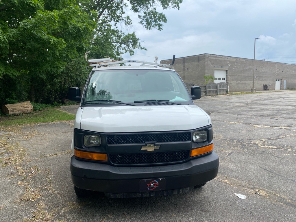 2015 Chevrolet Express Image 8