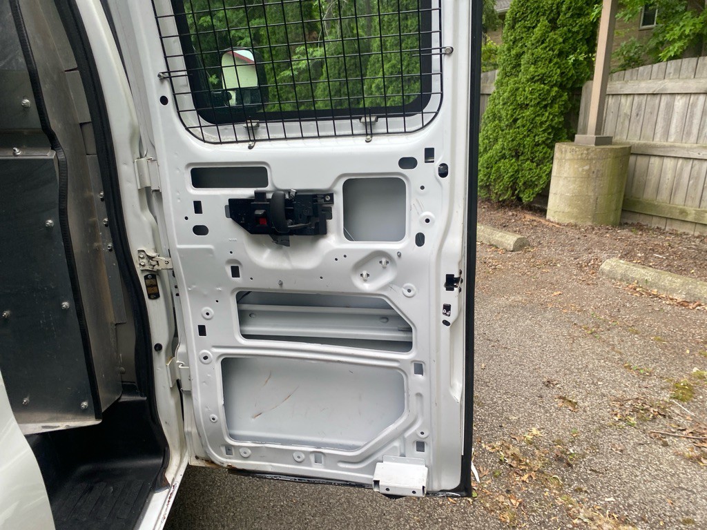 2015 Chevrolet Express Image 20