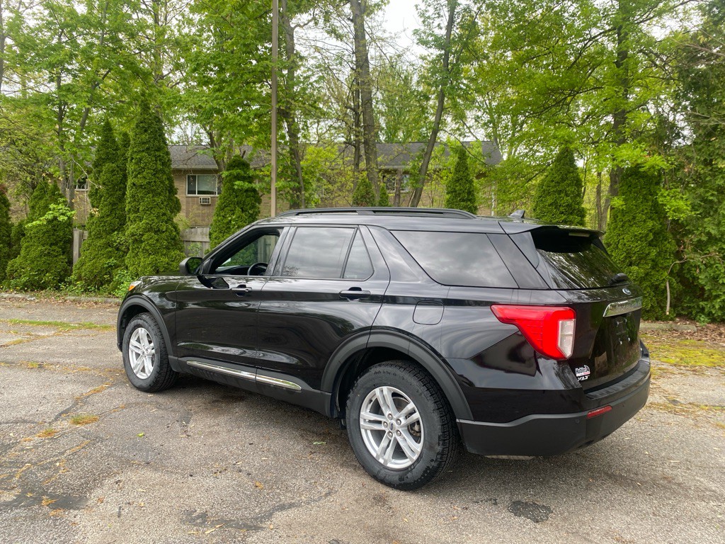 2020 Ford Explorer Image 3