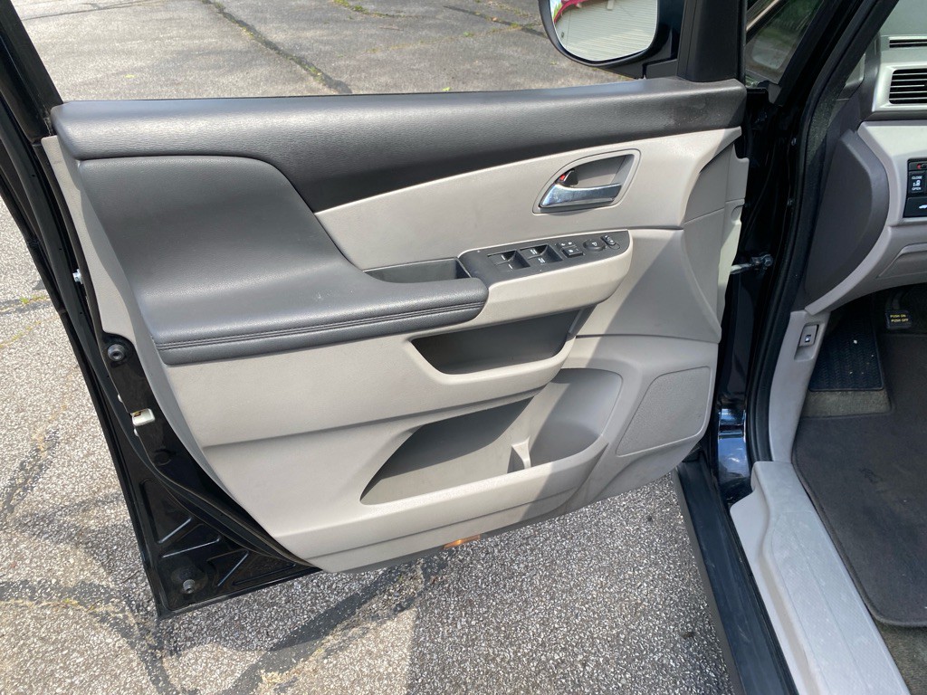 2017 Honda Odyssey Image 11