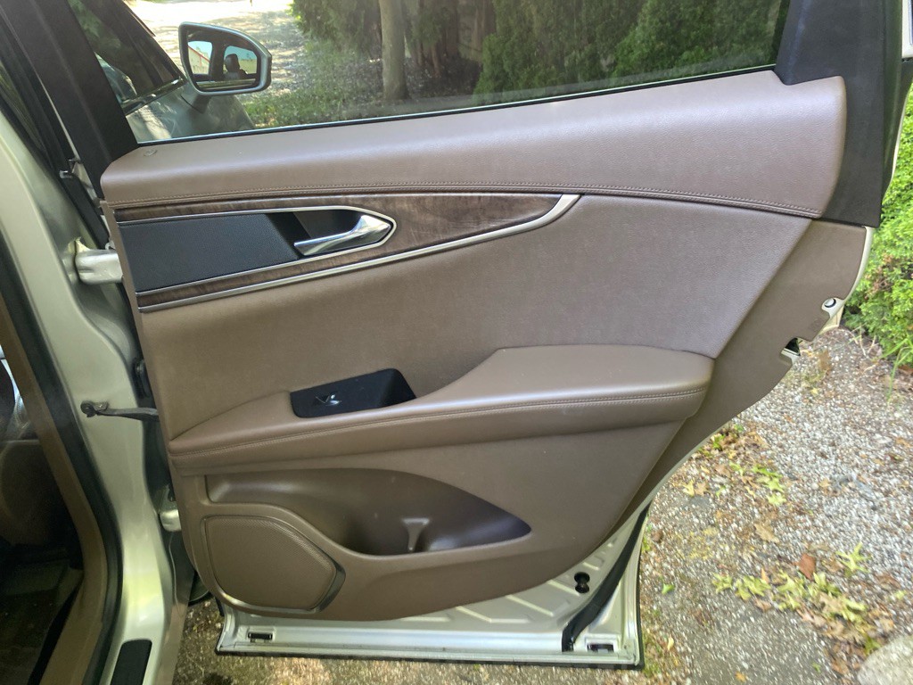 2016 Lincoln MKX Image 23