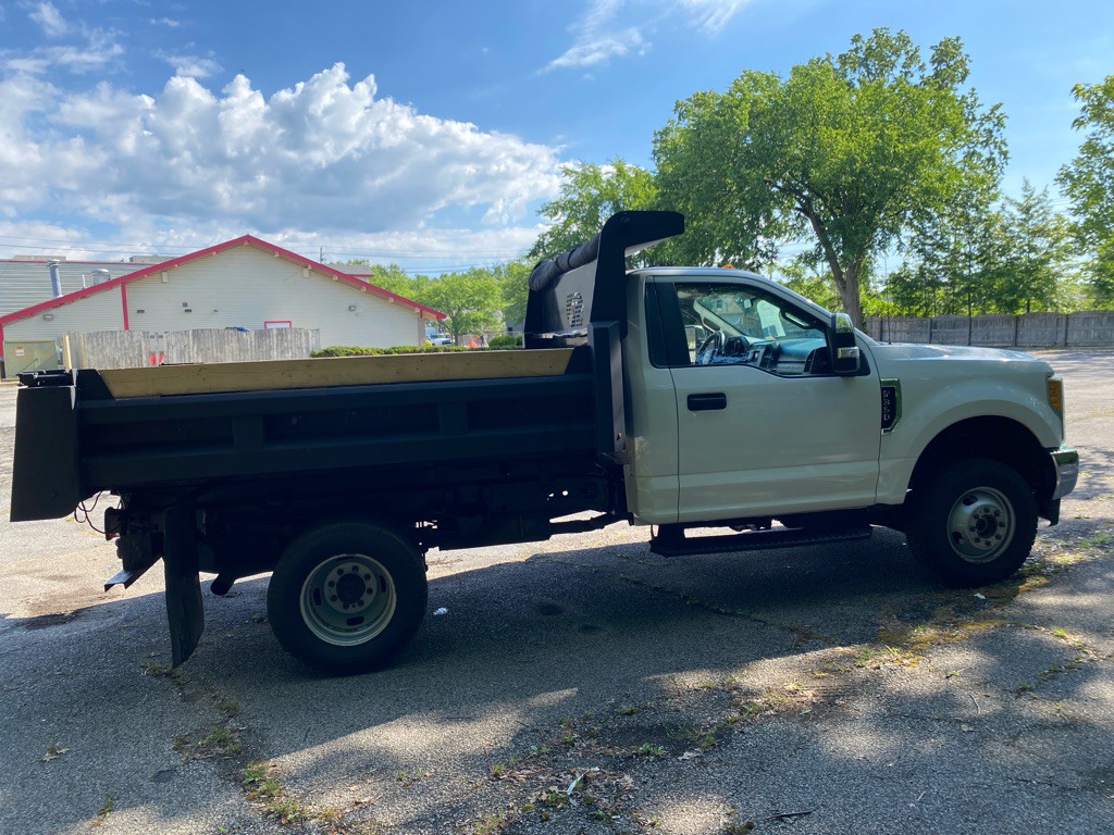 2017 Ford F-350 Image 6