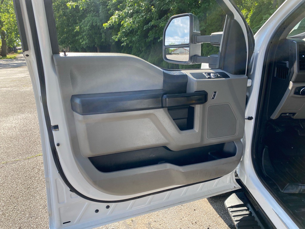 2017 Ford F-350 Image 12