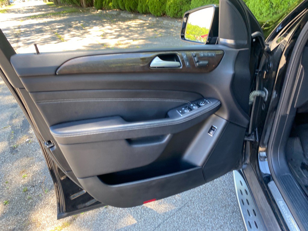 2015 Mercedes-Benz M-Class Image 11