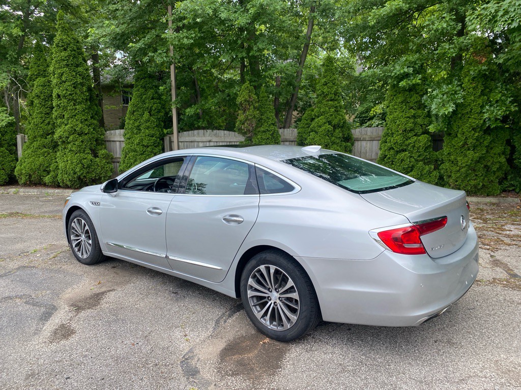 2017 Buick Lacrosse Image 3