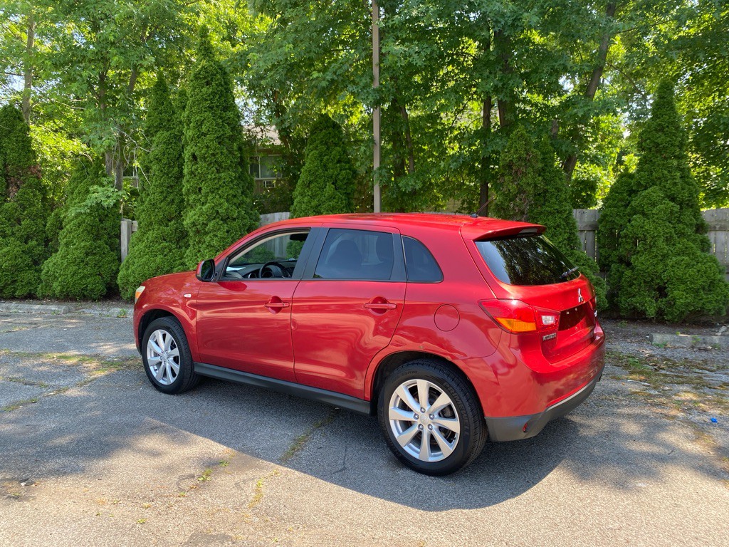 2013 Mitsubishi Outlander Image 3