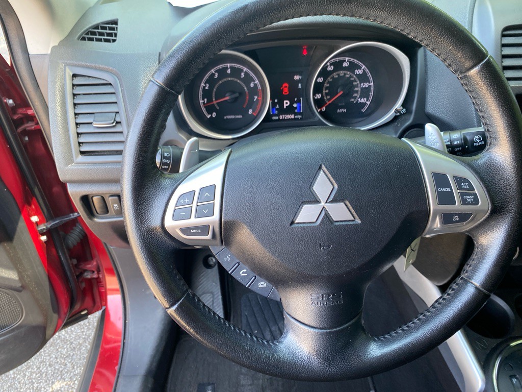 2013 Mitsubishi Outlander Image 11