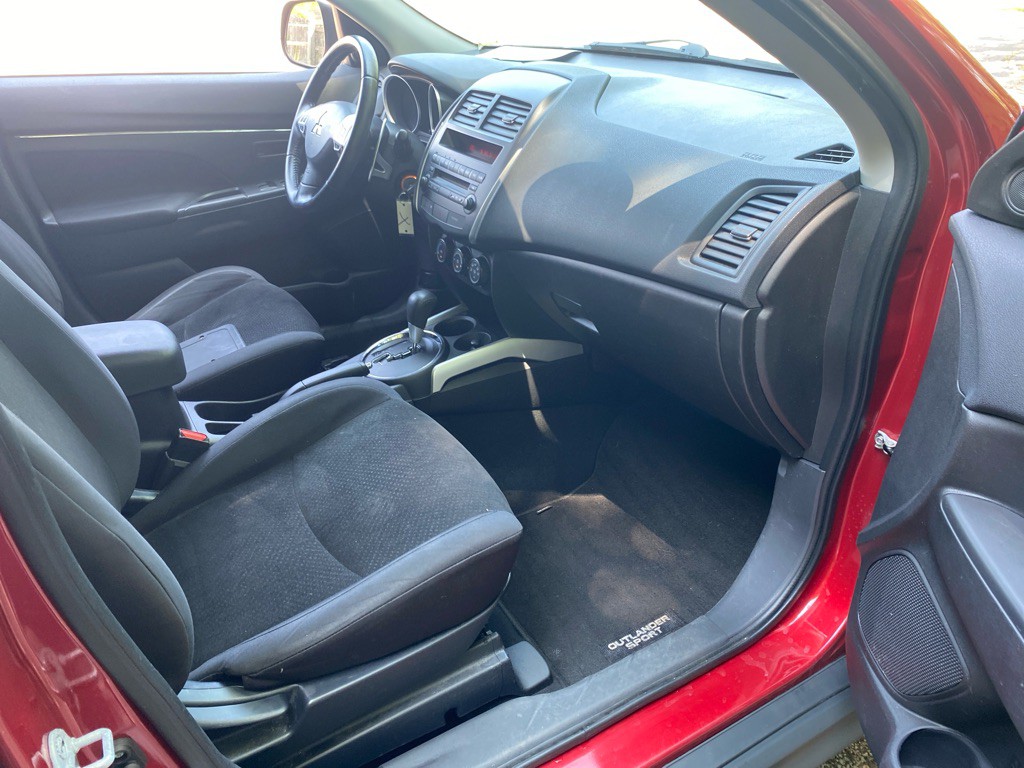 2013 Mitsubishi Outlander Image 21