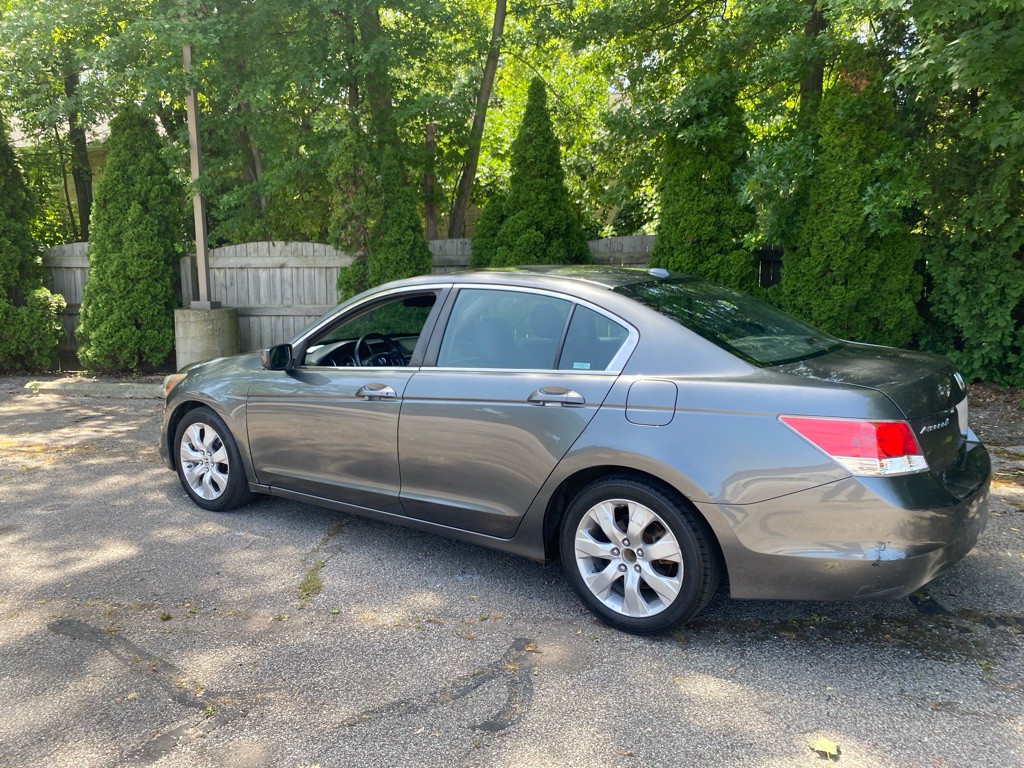 2010 Honda Accord Image 3