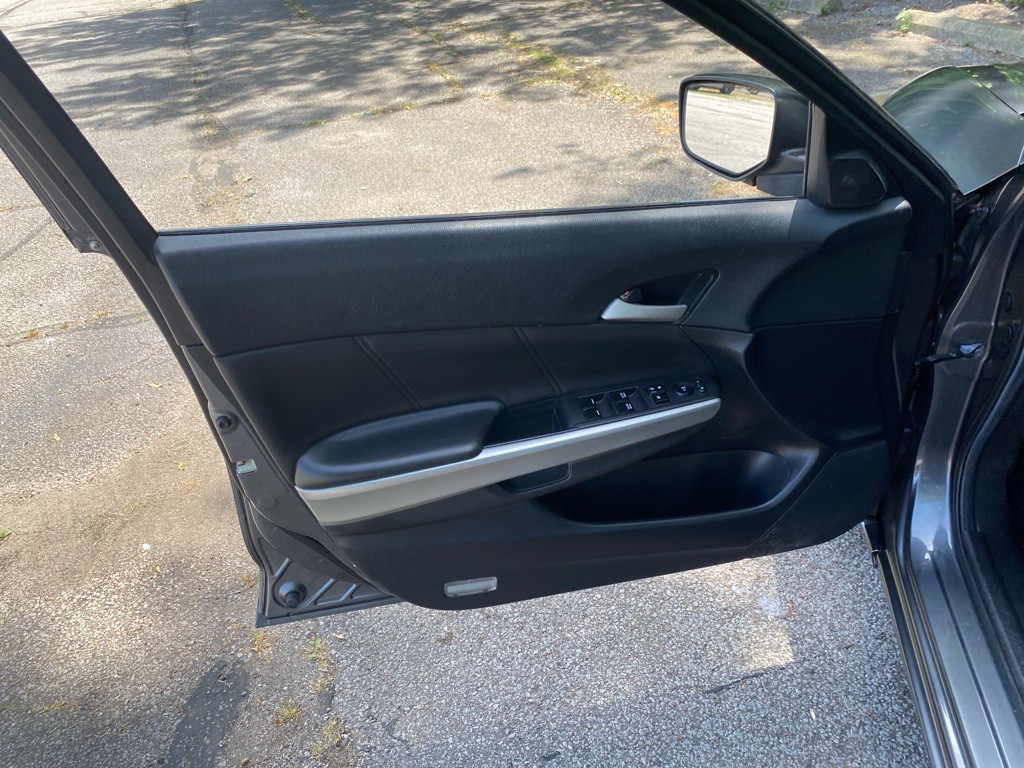 2010 Honda Accord Image 11