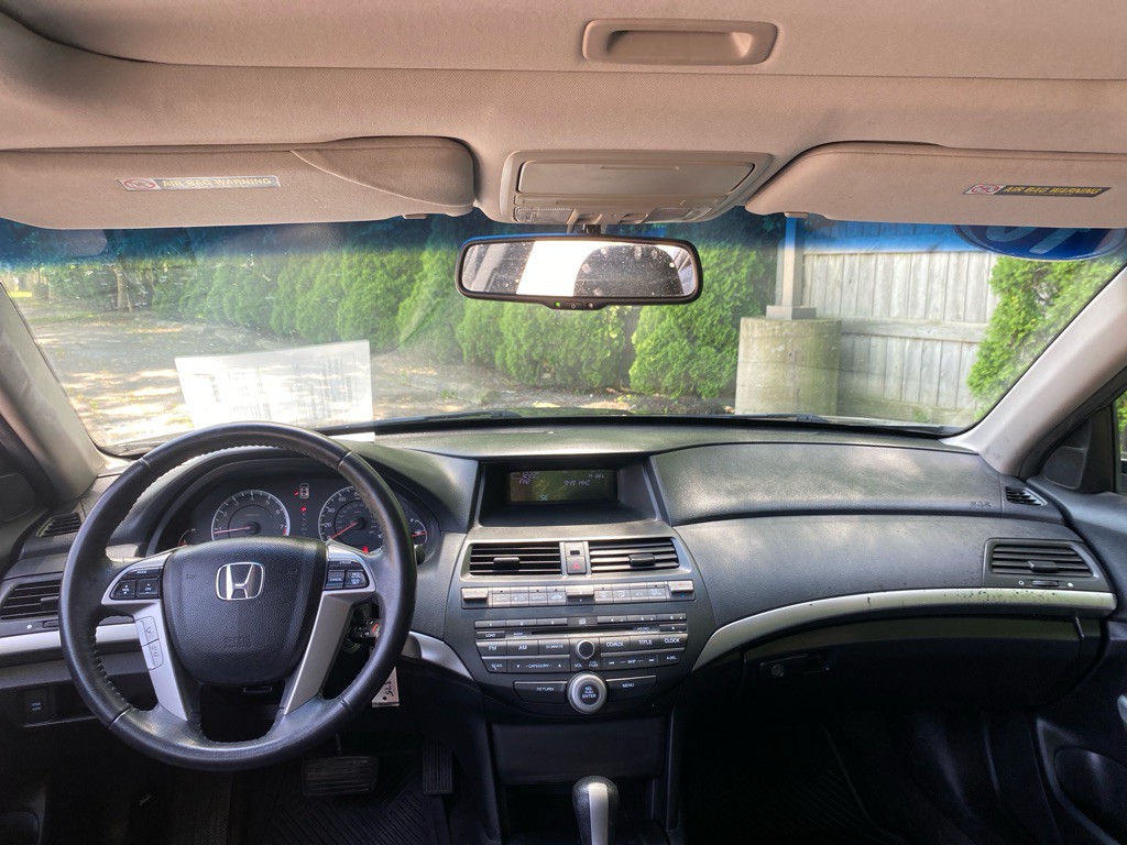 2010 Honda Accord Image 17