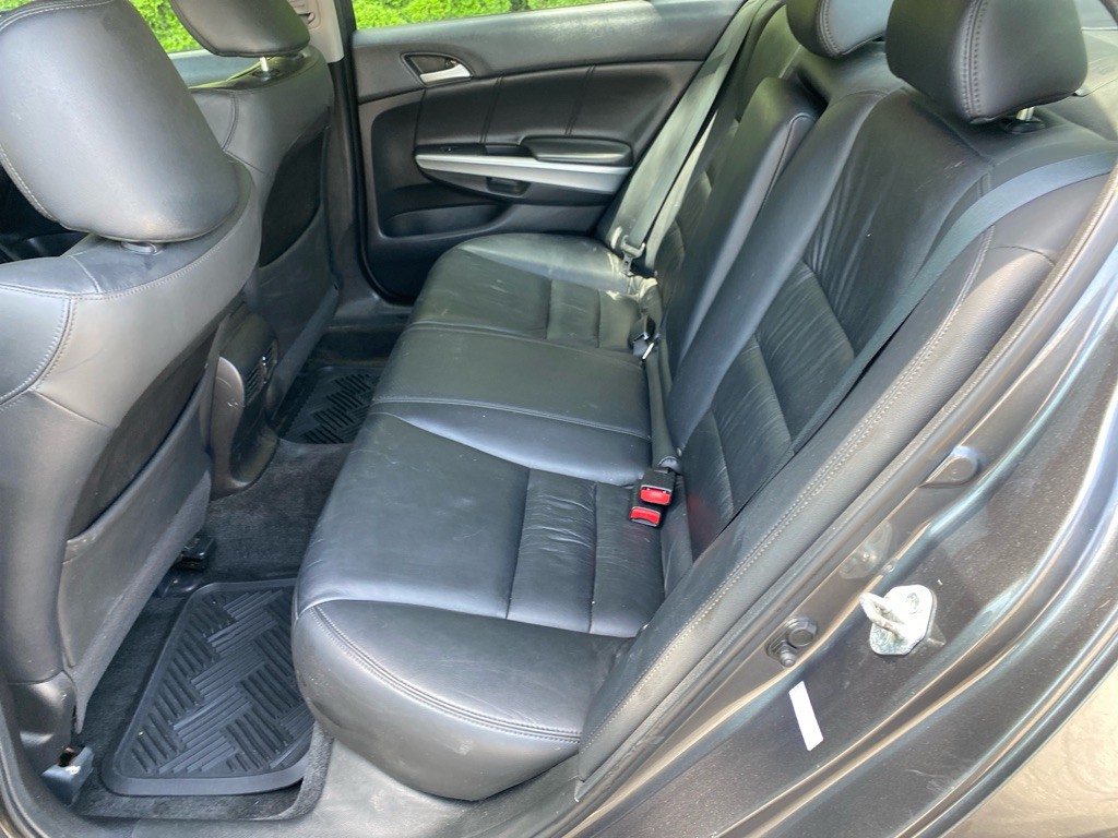 2010 Honda Accord Image 18